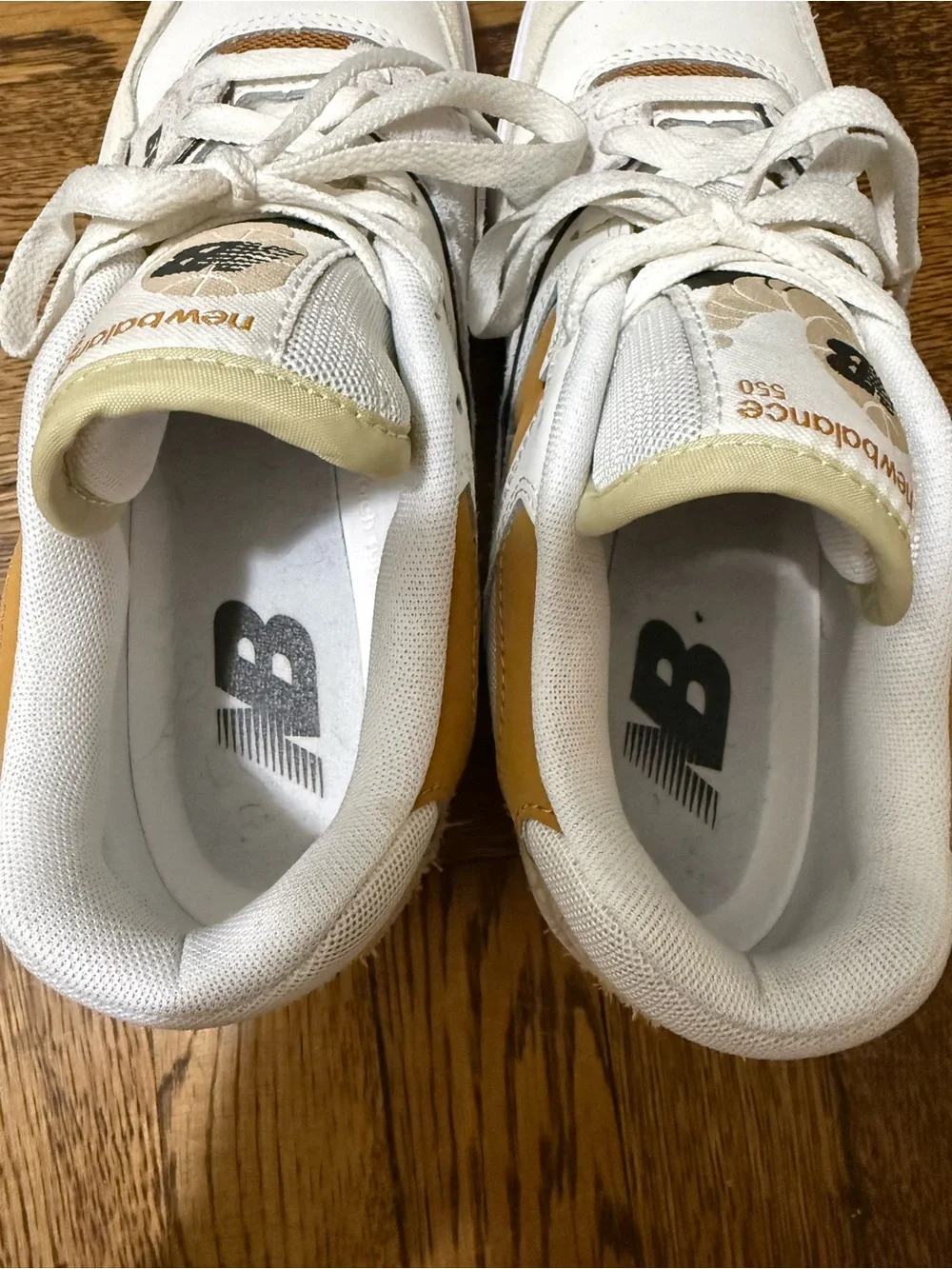 Women’s New Balance 550, size 8 - Picture 6 of 7